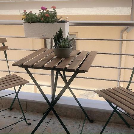 The Green Apartment Kavala Esterno foto