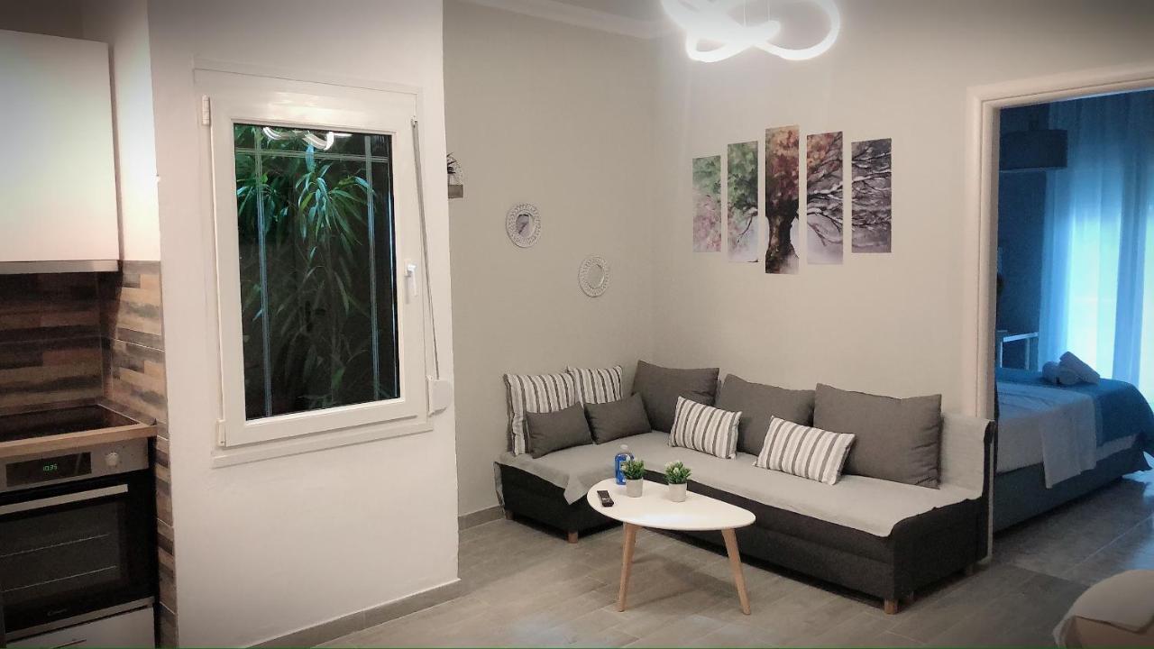 The Green Apartment Kavala Esterno foto