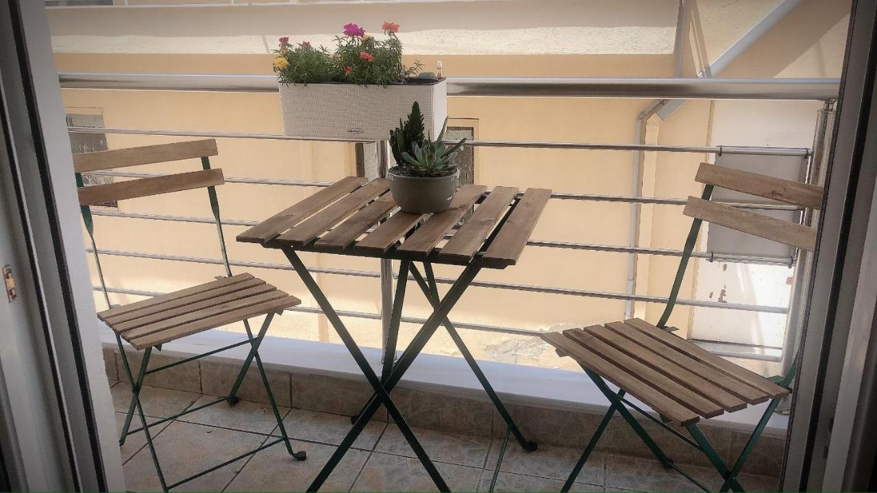 The Green Apartment Kavala Esterno foto