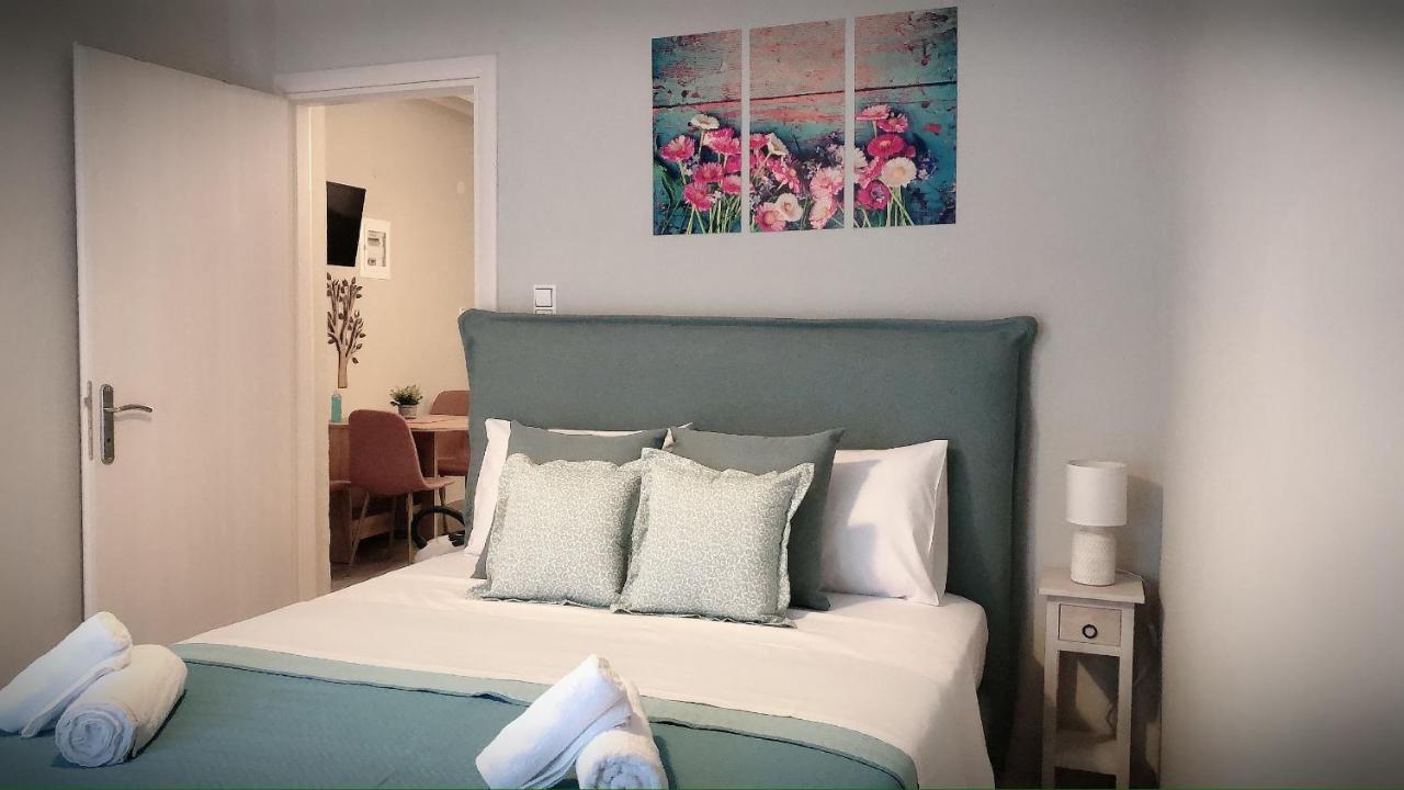 The Green Apartment Kavala Esterno foto