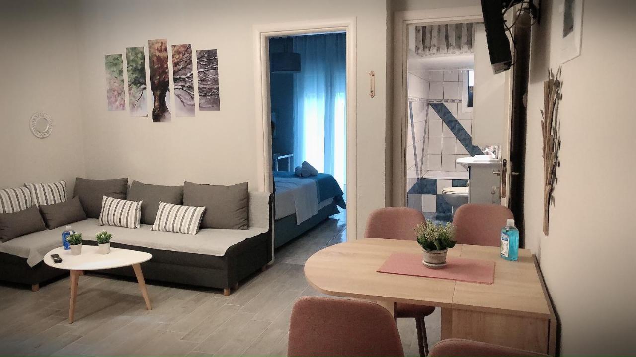 The Green Apartment Kavala Esterno foto