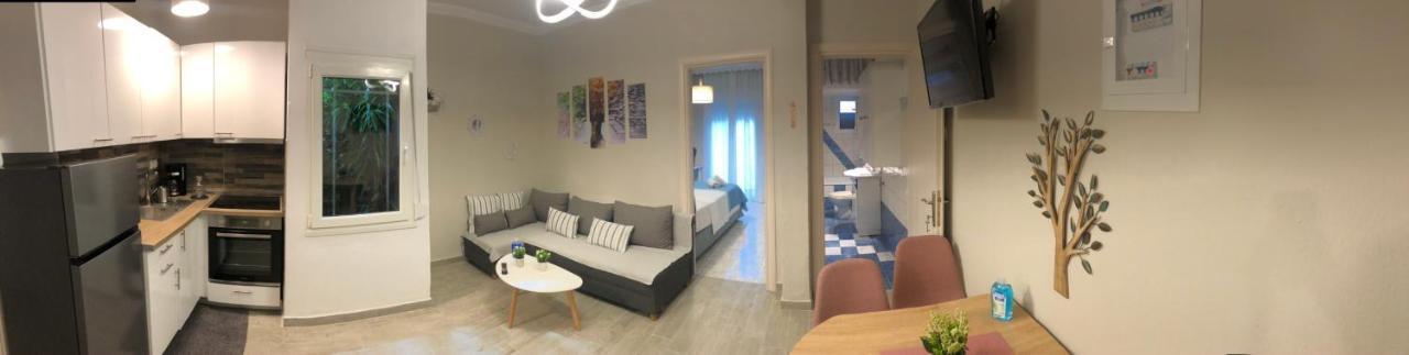 The Green Apartment Kavala Esterno foto